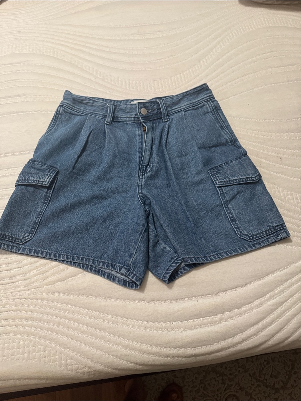 Universal Thread Blue Denim Cargo Shorts